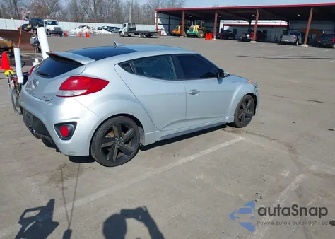 2015 Hyundai Veloster Turbo z USA, uszkodzony, nr VIN KMHTC6AE3FU240657